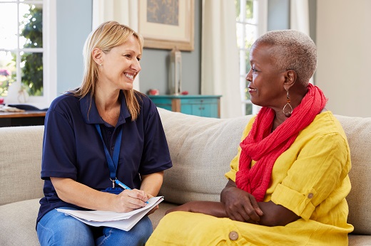 How to Know If a Senior Needs a Medical Social Worker